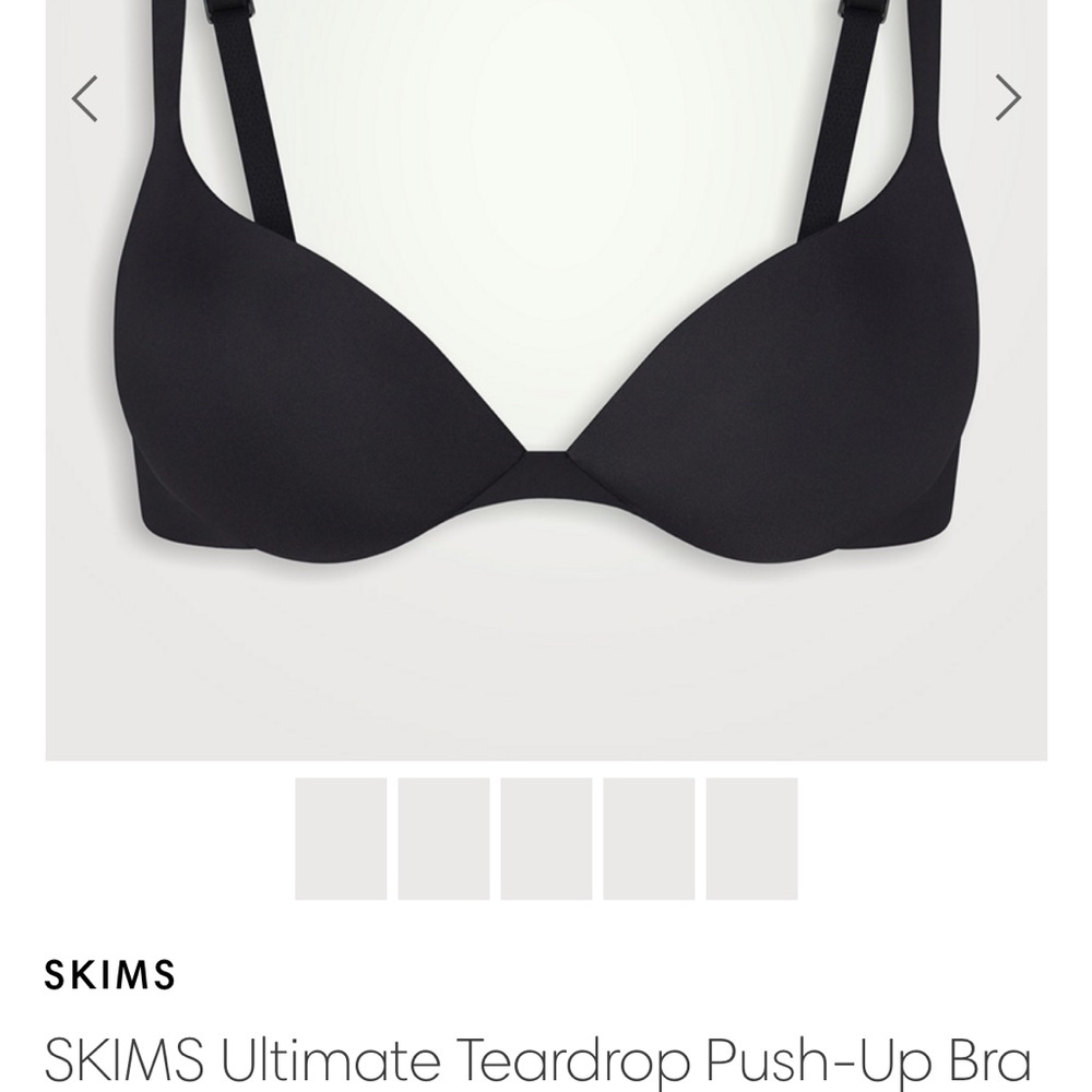 Skims 32 DD teardrop push-up  bra never worn tags on